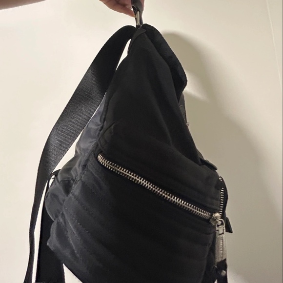 STEVE MADDEN BLACK BACKPACK - Picture 2 of 2
